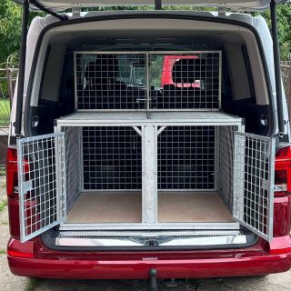 🚗🐶 Hledáte bezpečné a pohodlné řešení pro převoz svých čtyřnohých parťáků? Tato transportní klec do auta pro dva psy je...