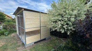 🐶 Kotec pro psa s průhledem a stíněním – pohodlí a přehled pro vašeho psa Praktický kotec s průzorem v boční palubkové...